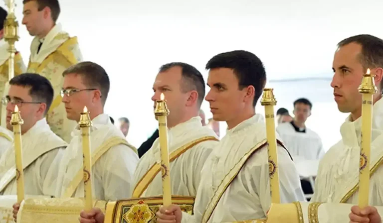 Sacerdotes
