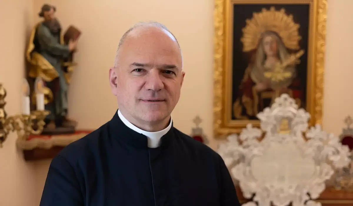 Declaração de Fé Católica - Padre Davide Pagliarani